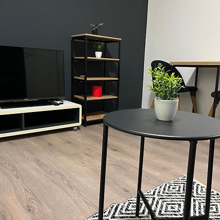 Central M - 5 Apartments 斯科普里 外观 照片