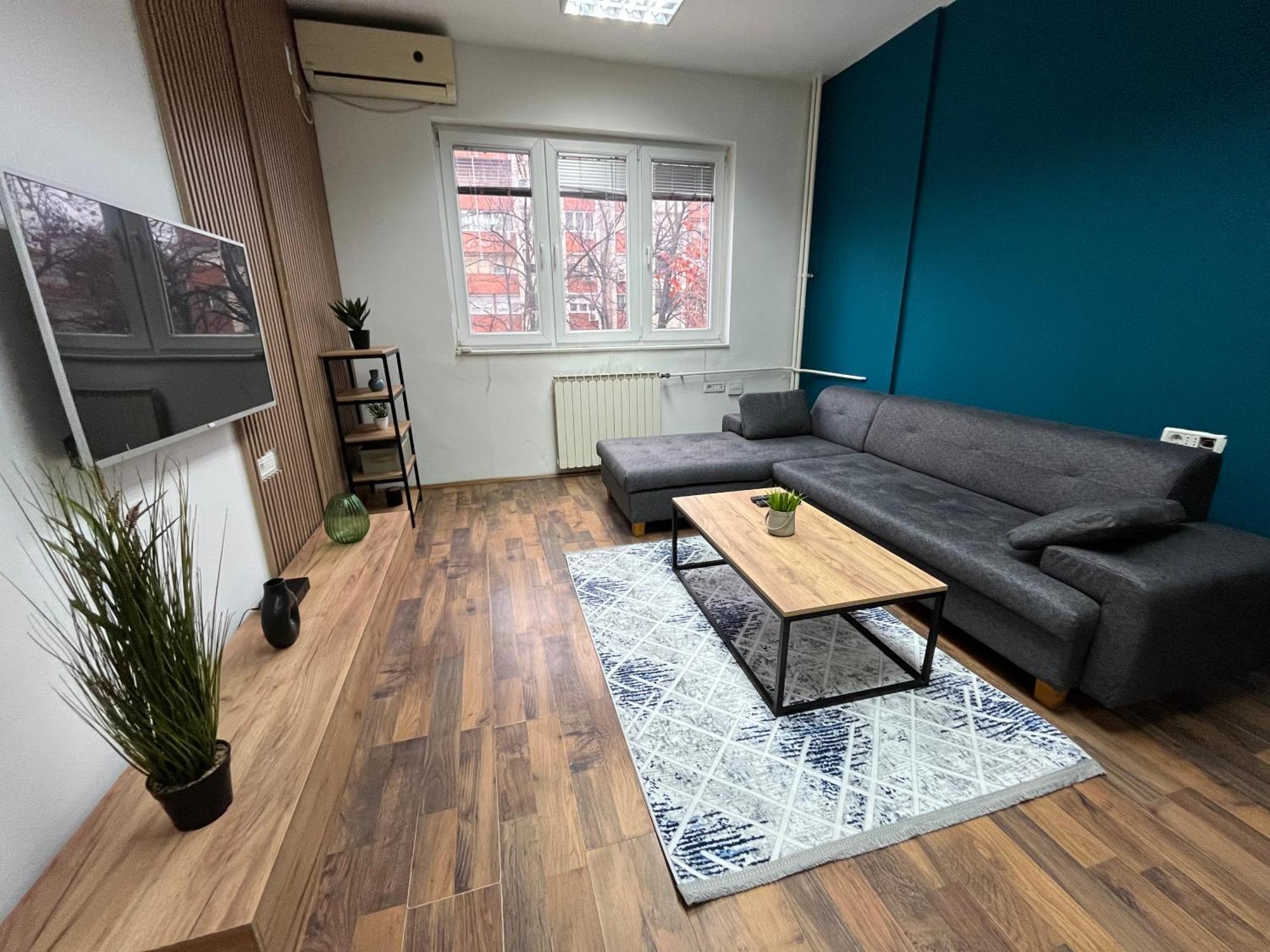 Central M - 5 Apartments 斯科普里 外观 照片