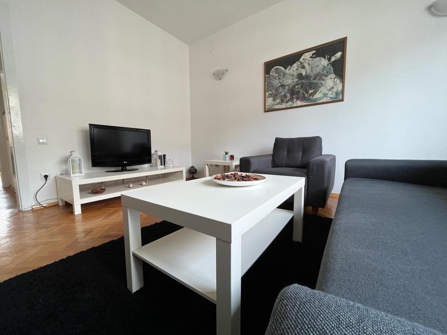 Central M - 5 Apartments 斯科普里 外观 照片