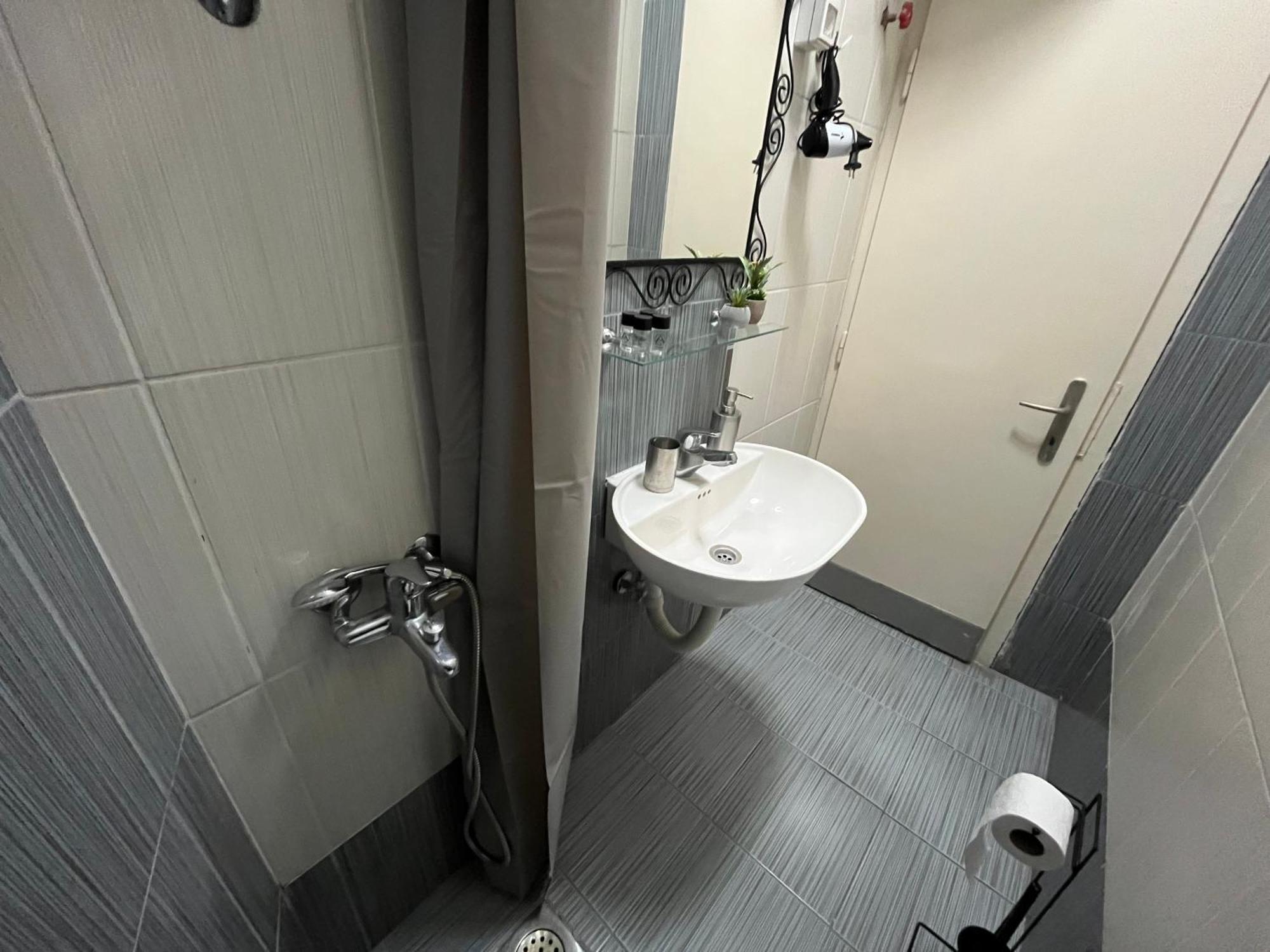 Central M - 5 Apartments 斯科普里 客房 照片