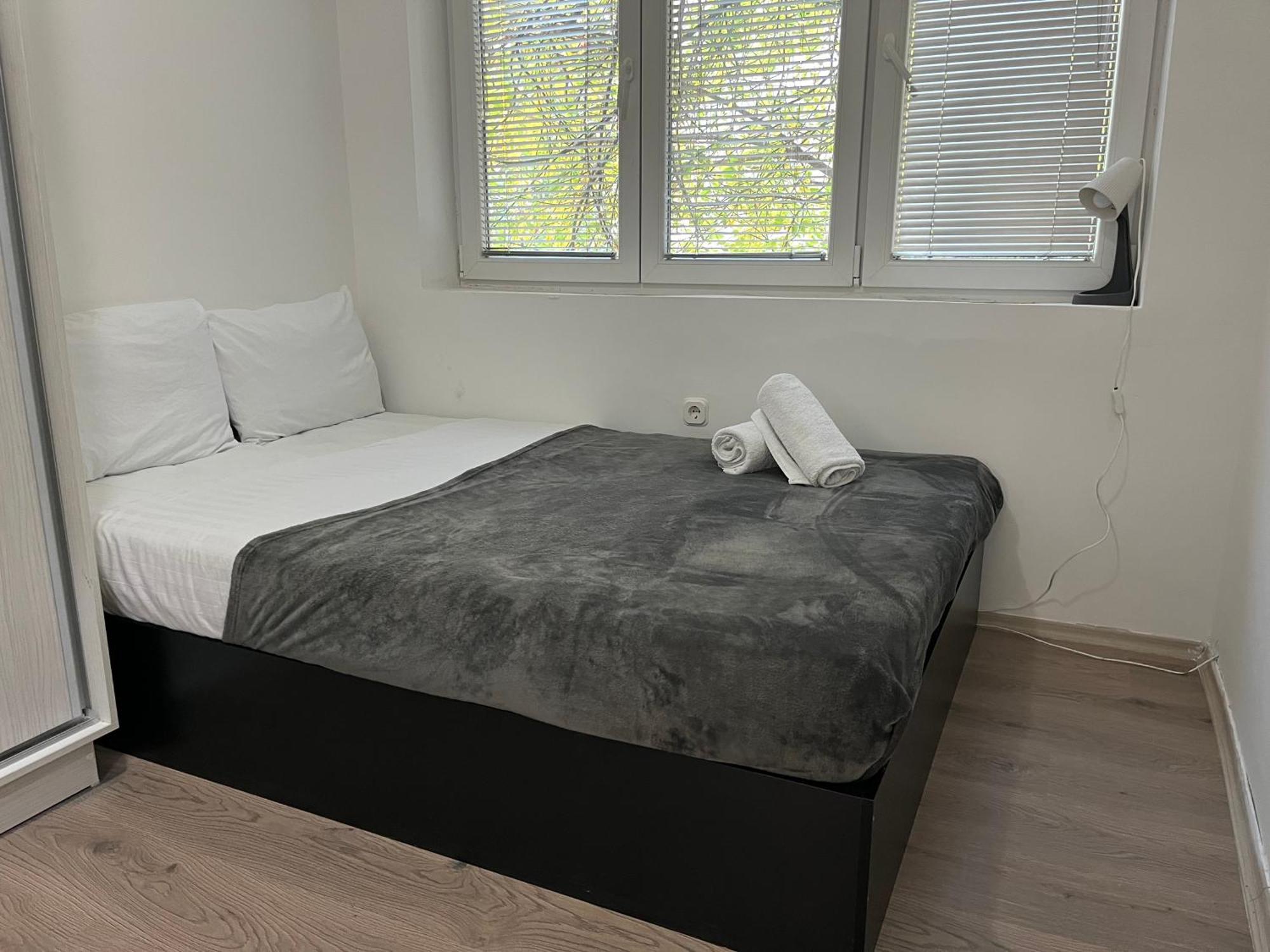 Central M - 5 Apartments 斯科普里 客房 照片